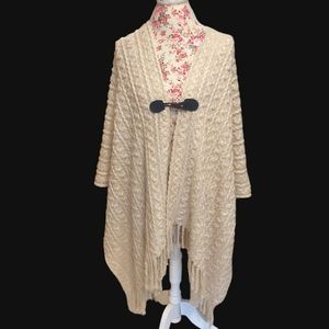 🔴 CLEARANCE   Poncho sweater
